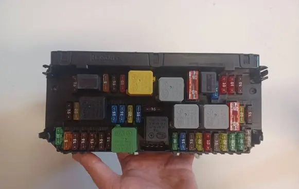 Mercedes-Benz E W212 SAM control unit A2129007324