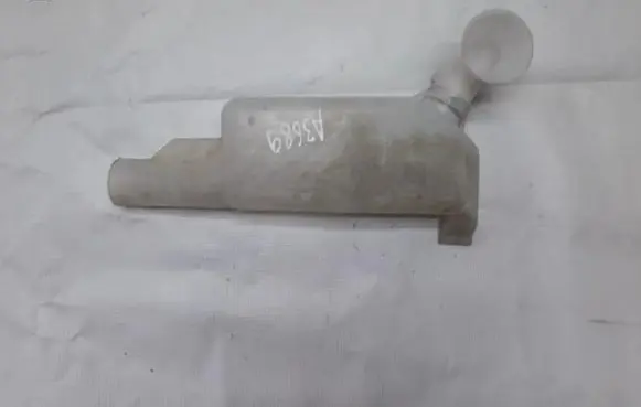 Honda CR-V Windshield washer fluid reservoir/tank