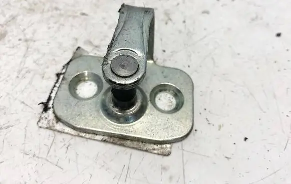 Chevrolet Captiva Rear door lock loop/hook striker 