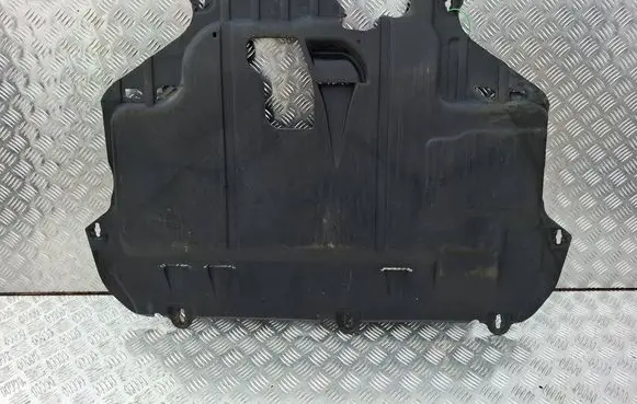 Ford Focus Engine splash shield/under tray S26371545 3M51R6P013CU