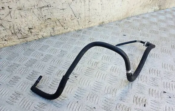 Volvo V40 Fuel line/pipe/hose 