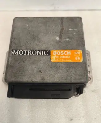 BMW 7 E23 Engine control unit/module 0261200040