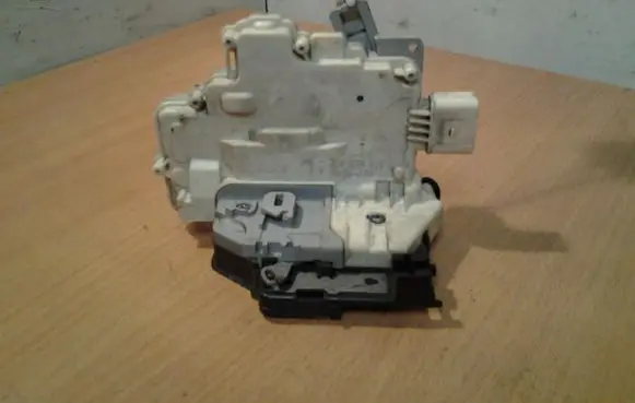 Audi Q7 4L Rear door lock 3C4839016C