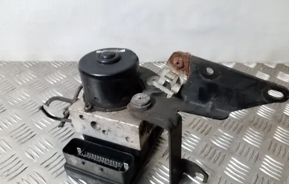Ford Focus ABS Pump 10092501193 2M512M110EE 10020404024