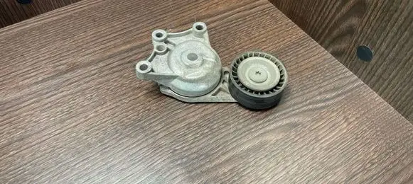 Citroen Berlingo Generator/alternator belt tensioner 5082A111560