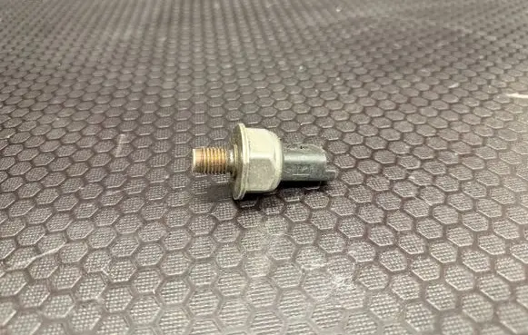 Volkswagen Sharan Fuel pressure regulator 9658227880