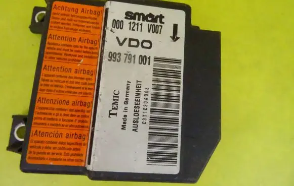 Smart ForTwo I Airbag control unit/module 0001211V007 993791001