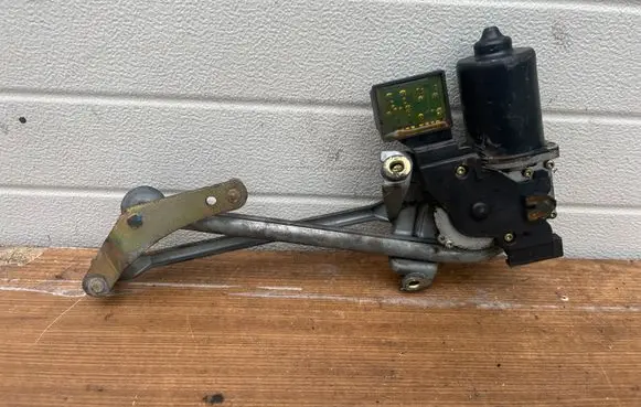 Mercedes-Benz A W168 Wiper motor A1688200242 2212A 404668