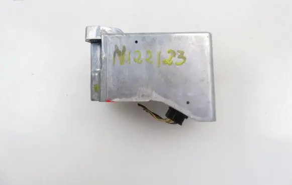 Jaguar XF Steering wheel lock 8W833K772BA