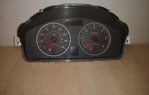 Volvo V50 Speedometer (instrument cluster) 30728644 D302