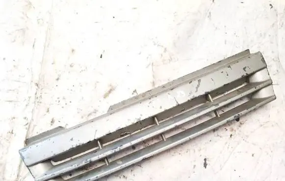 Opel Vectra A Front grill 90306686 90287108