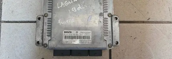 Renault Laguna II Engine control unit/module 0281010556