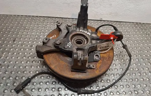 Renault Clio IV Front wheel hub spindle knuckle S25056084 400145894R