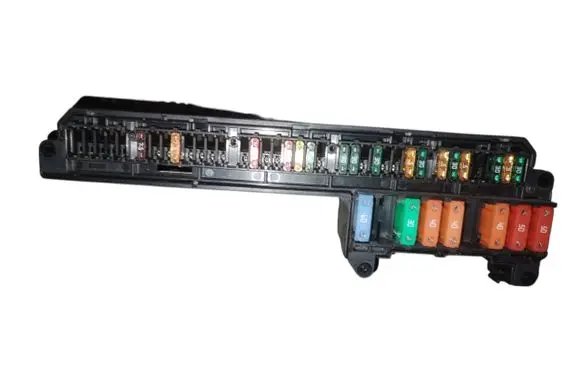 BMW 5 E60 E61 Fuse module 6957330