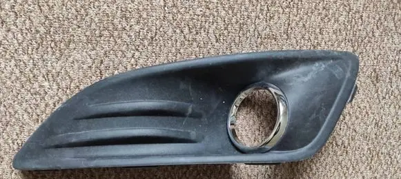 Ford Fiesta Front fog light trim/grill C1BB15A299A