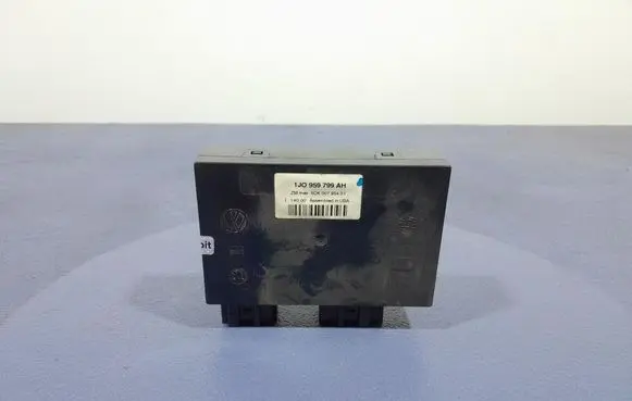 Volkswagen New Beetle Comfort/convenience module 1J0959799AH