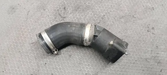 Volkswagen Polo V 6R Turbo air intake inlet pipe/hose 8202270001 04L131111T 322122