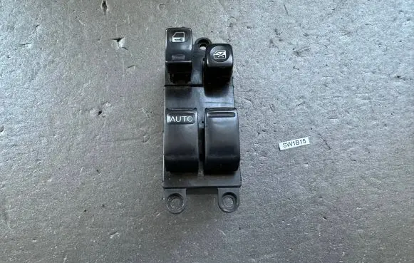 Nissan Patrol Y61 Electric window control switch 25401VC115