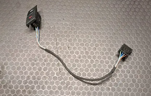 Audi A6 S6 C5 4B Central locking switch button 4B1962107