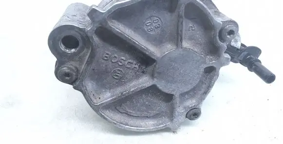 Volvo V50 Vacuum pump D1563B1303T