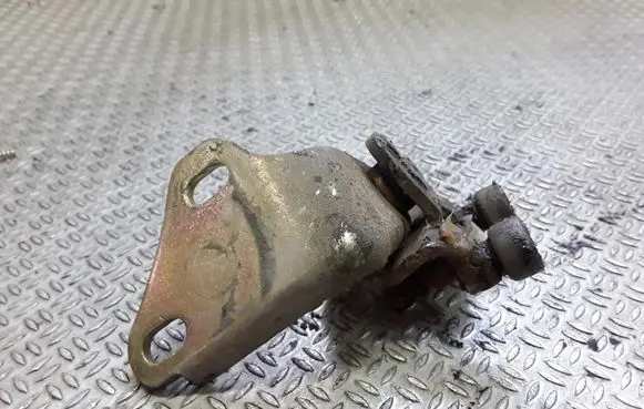 Mercedes-Benz Sprinter W901 W902 W903 W904 Sliding door upper roller guide/hinge 9017601047