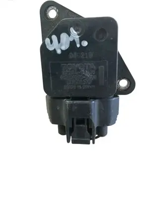 Toyota Avensis T250 Mass air flow meter 222040J010
