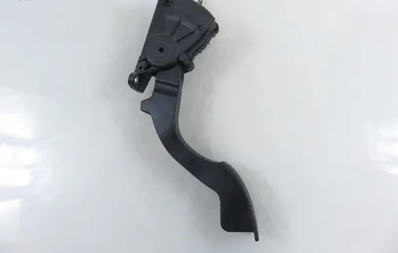 Volvo V50 Accelerator throttle pedal 6PV00864101 4M519F836AH