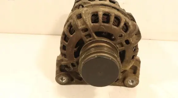 Dacia Logan II Generator/alternator 231008386R
