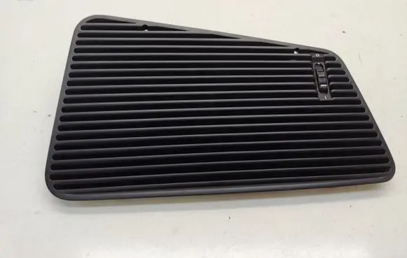 BMW 7 E32 Dash center air vent grill 1375564 64221375564 1379062