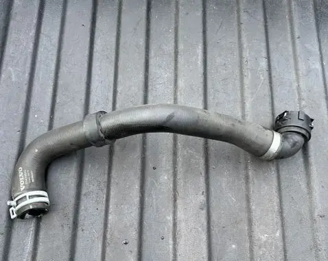 Volvo V60 Engine coolant pipe/hose 31474845