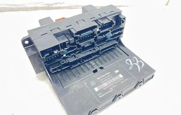 Mercedes-Benz CLC CL203 Fuse module 2035454501 5DK00848515