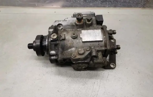 Opel Astra G Fuel injection high pressure pump 0470504003 90501099 0281001371