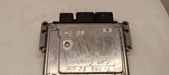 Peugeot 207 Engine control unit/module 0261S04008 9663193580 S04008