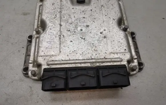 Renault Laguna II Engine control unit/module 0281010297 8200048297