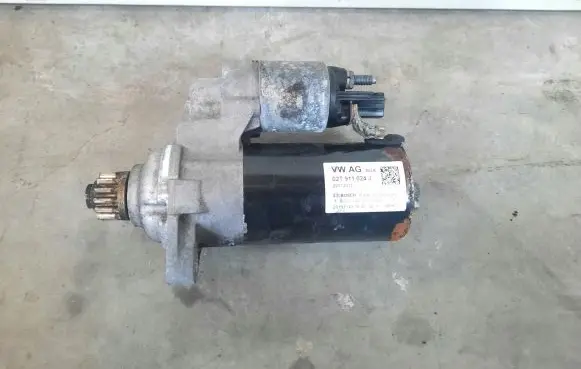 Audi A1 Starter motor 02T911024J