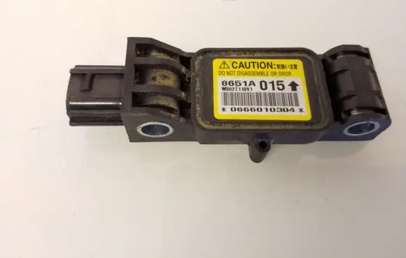 Mitsubishi Grandis Airbag deployment crash/impact sensor 8651A015