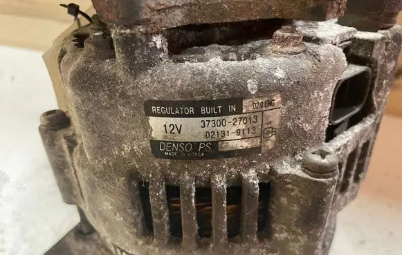 Hyundai Tucson JM Generator/alternator 3730027013 021319113
