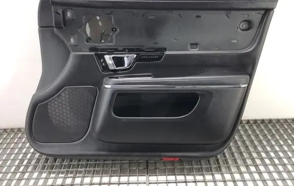 Jaguar XJ X351 Front door card panel trim