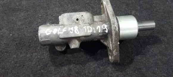 Volkswagen Golf IV Master brake cylinder