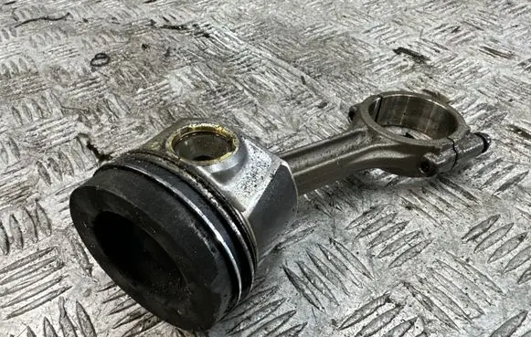 Audi A6 S6 C7 4G Piston with connecting rod