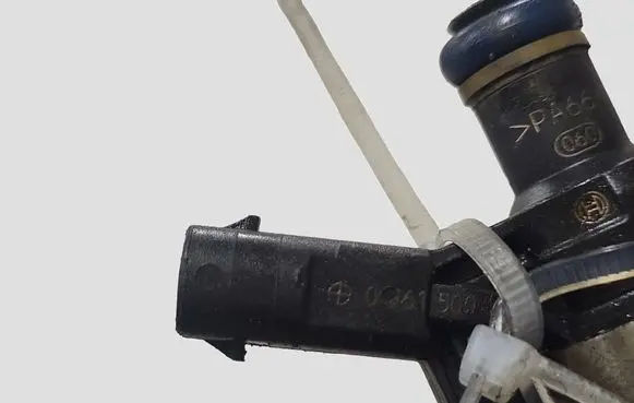 Audi A5 8T 8F Fuel injector 06H906036F 0261500057