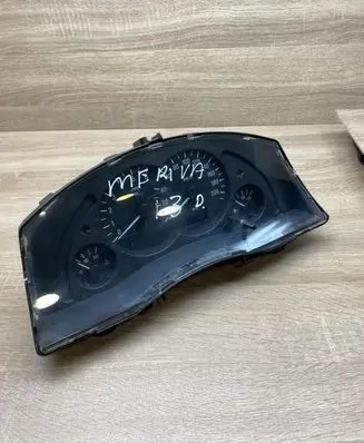 Speedometer (instrument cluster)