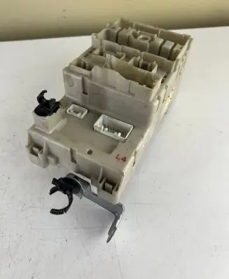 Toyota RAV 4 (XA20) Fuse module