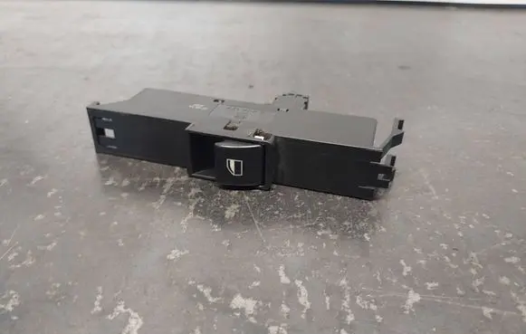 BMW 3 E46 Electric window control switch 6902177