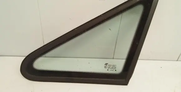 Seat Alhambra (Mk1) Front door vent window glass four-door 