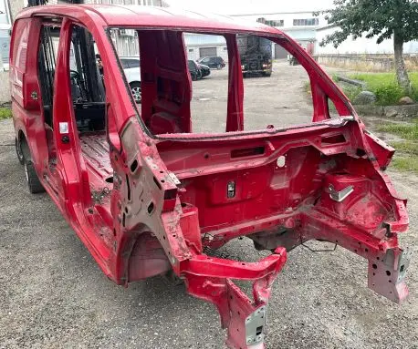 Nissan e-NV200 Front quarter panel 