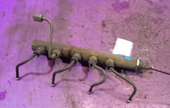 Peugeot 206 Fuel main line pipe 55200264