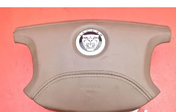 Steering wheel airbag