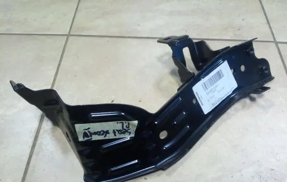 Seat Leon IV Front splash guards bracket 5FA821167 NE67449