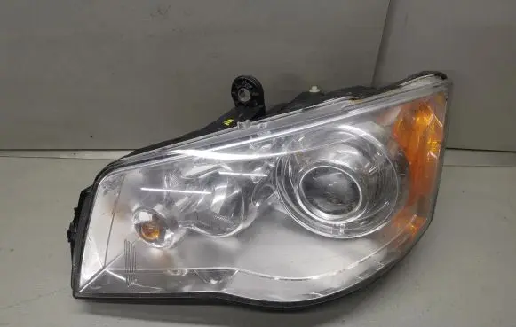 Chrysler Town & Country V Headlight/headlamp 05113335AD